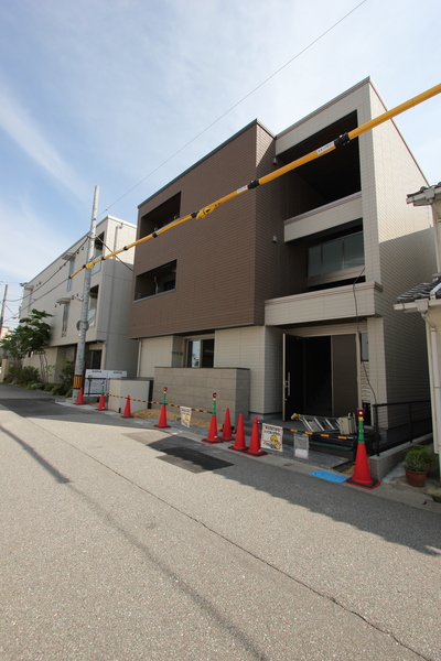 シャーメゾン安田町の建物外観