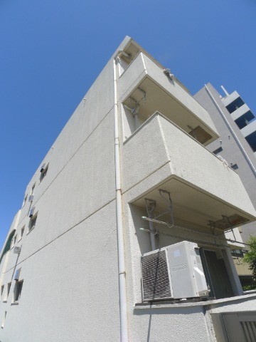 名古屋市熱田区伝馬のマンションの建物外観