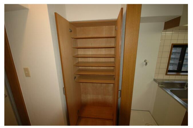 収納　十分な収納スペースがあります。