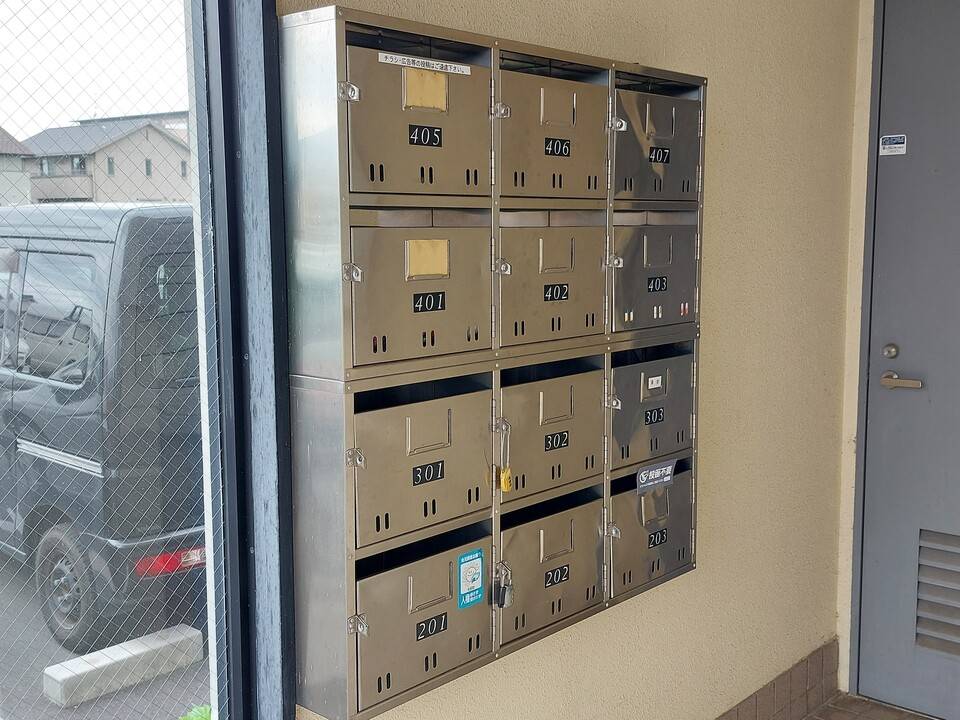 エントランス　メールBOX