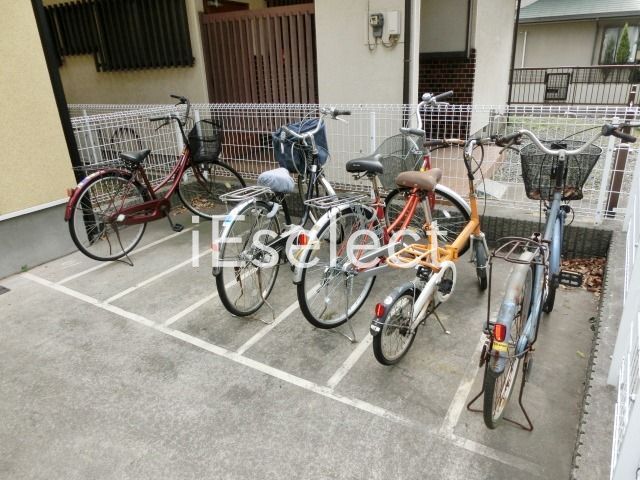 駐車場　駐輪スペース。