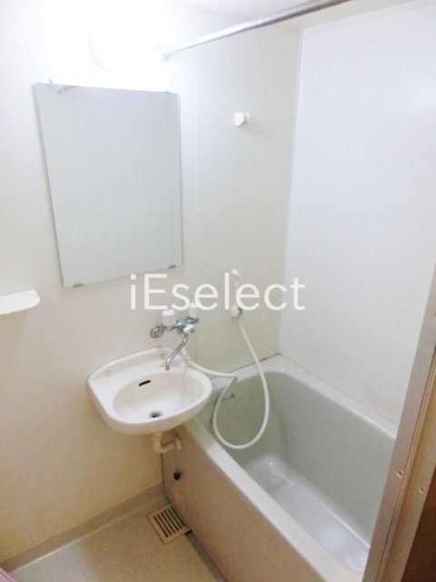 バス・シャワールーム　綺麗なバスルーム。