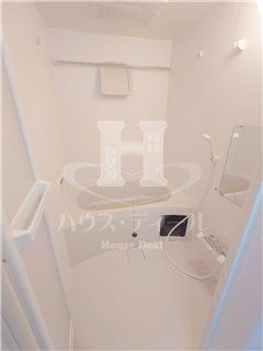 バス・シャワールーム　落ち着いた空間のお風呂です