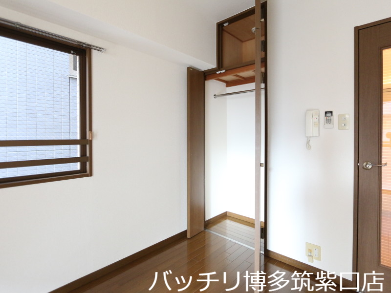 収納　別号室写真のため、現況を優先致します。