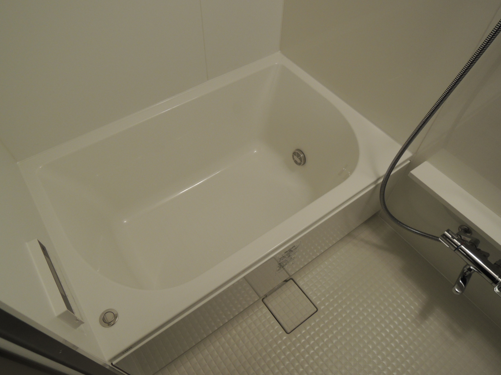 バス・シャワールーム　浴室乾燥・追い焚き機能付