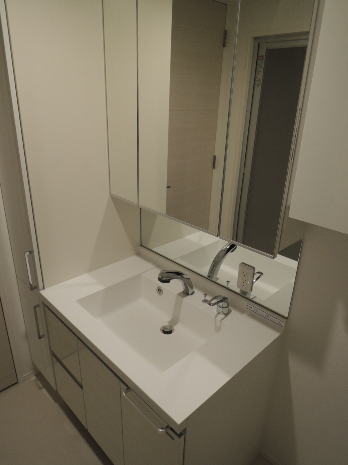 洗面設備　独立洗面台