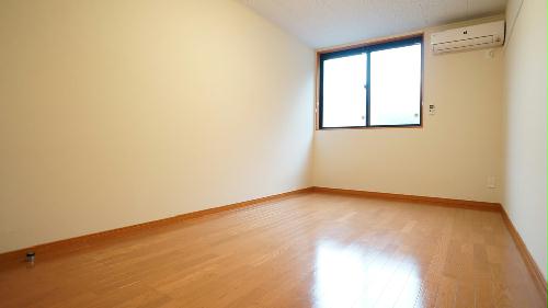 眺望　家具なしのお部屋になります