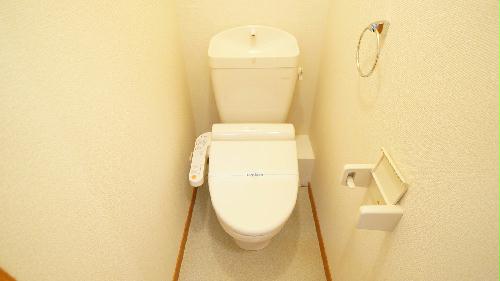 トイレ　温水洗浄便座　完備！！