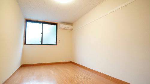 居室・リビング　明るく開放感のあるお部屋