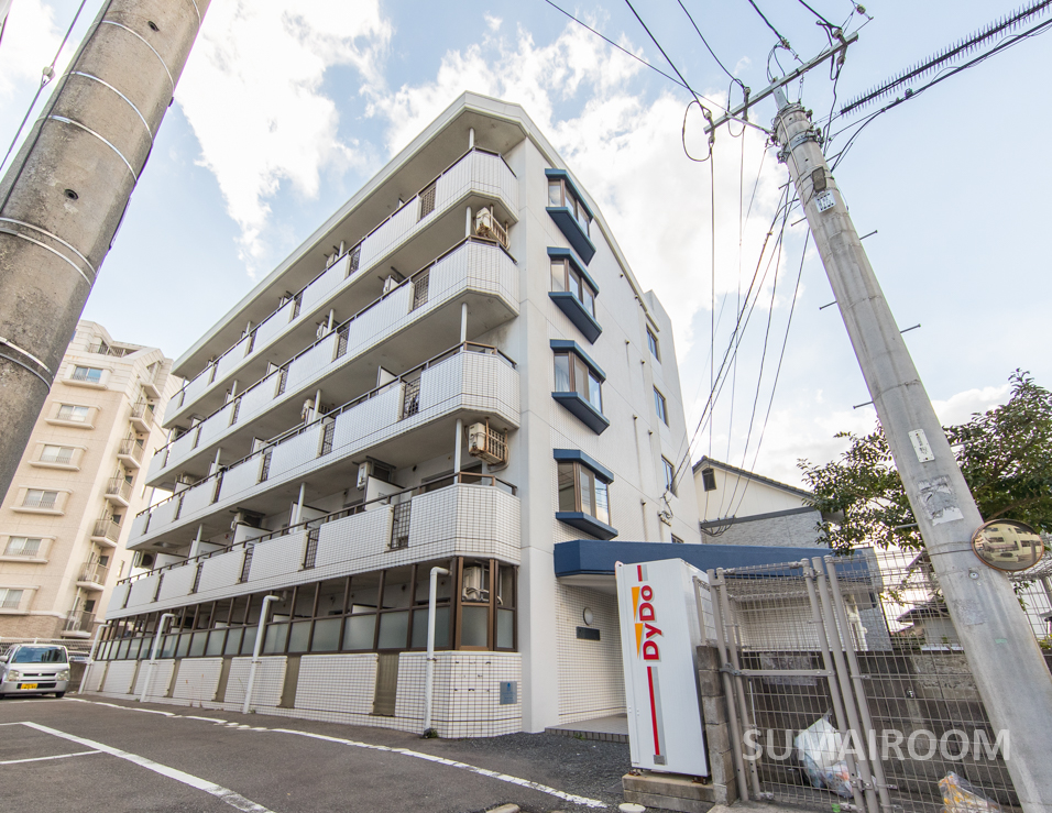 福岡市早良区原のマンションの建物外観