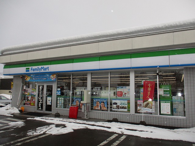 コンビニ　ファミリーマート岩見沢美園1条店（コンビニ）まで484m