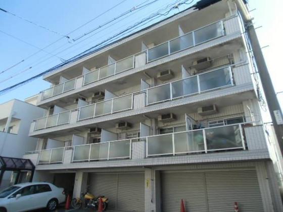 広島市佐伯区五日市中央のマンションの建物外観