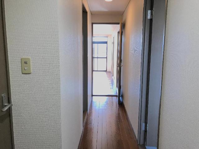 玄関　廊下