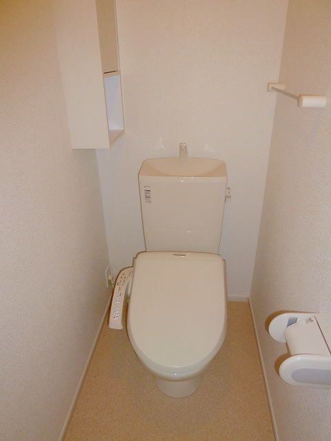 【ペルフェット２１１　Ｂのトイレ】