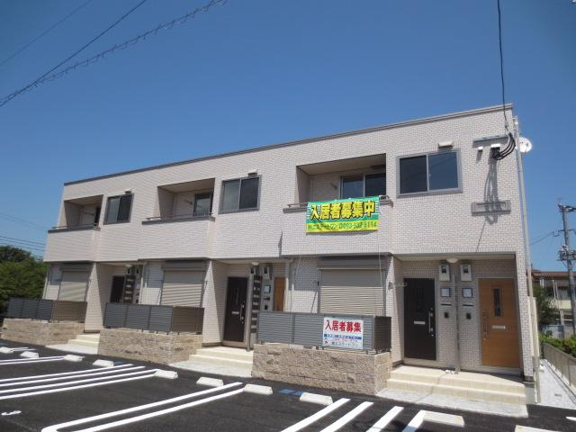 京都郡苅田町大字尾倉のアパートの建物外観