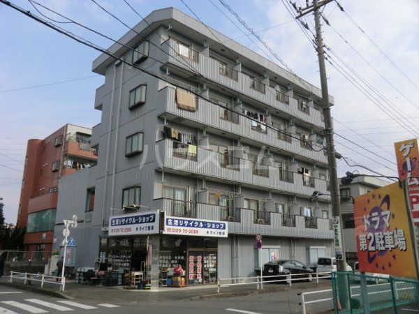 八王子市大塚のマンションの建物外観