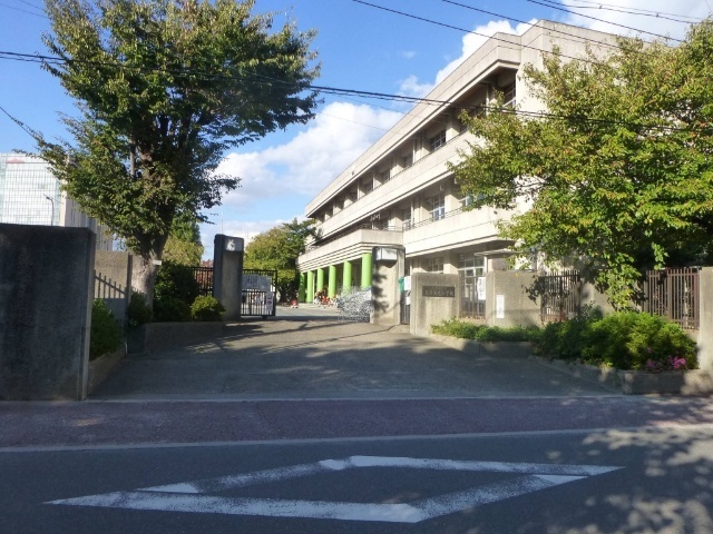 【サンヴィエール長岡の小学校】