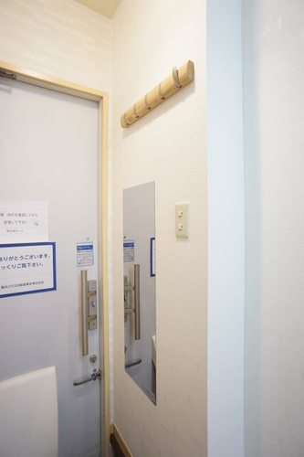 玄関　コートフック＆姿見