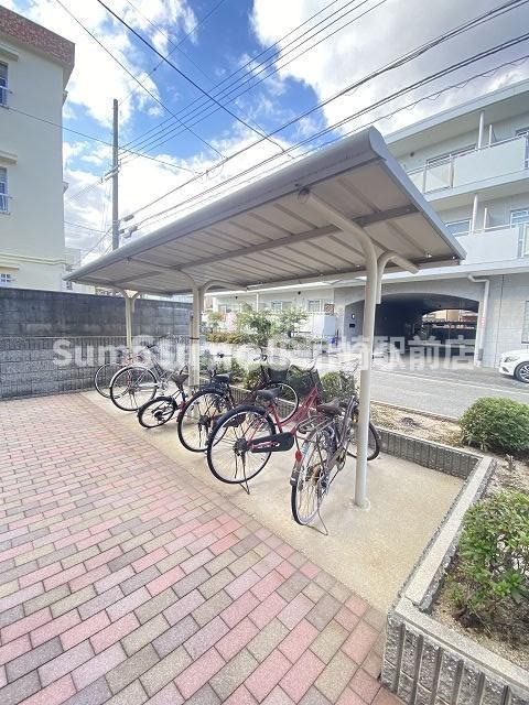 駐車場　車をお持ちの方に嬉しい駐車場付きの物件です