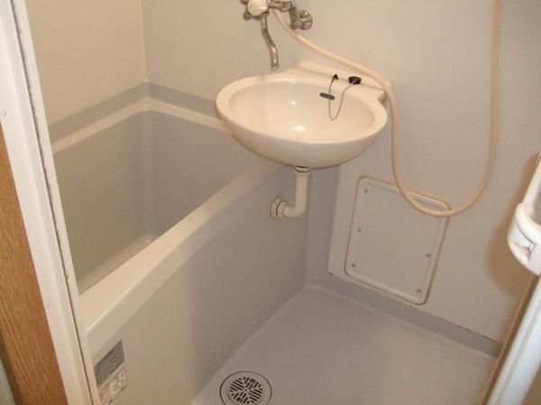 バス・シャワールーム　♪１日の疲れを洗い流す癒しの空間♪