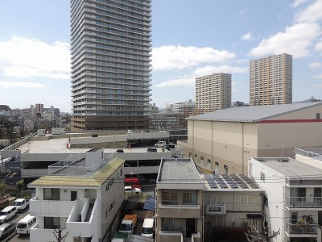 【広島市中区南竹屋町のマンションの眺望】