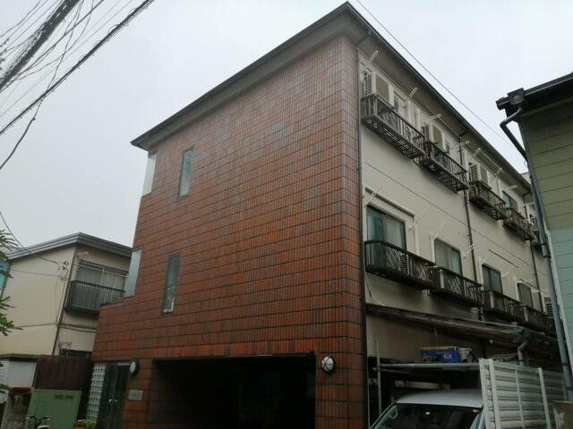 文京区千駄木のマンションの建物外観