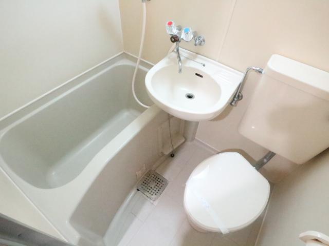 バス・シャワールーム　お風呂です