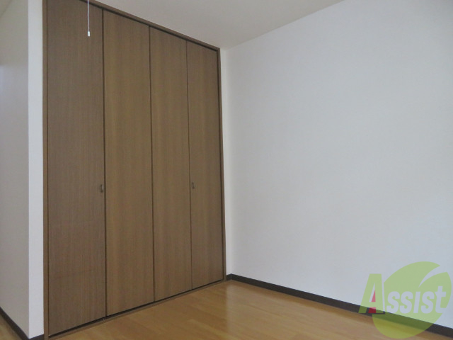 収納　寝室にあったクローゼット。荷物がたくさんあっても大丈夫。