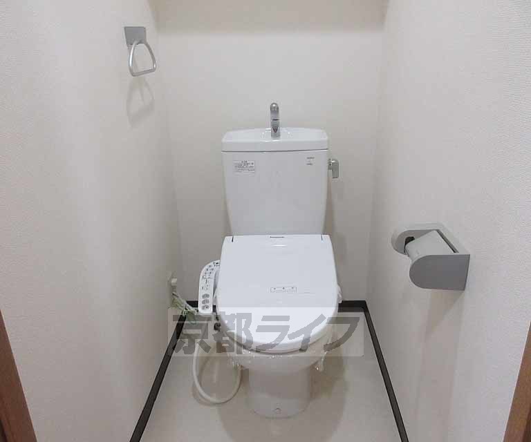 トイレ　清潔感のあるトイレです