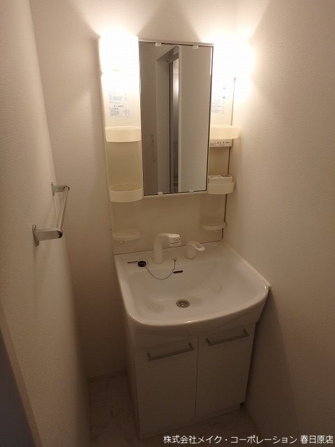 洗面設備　写真は同型タイプ