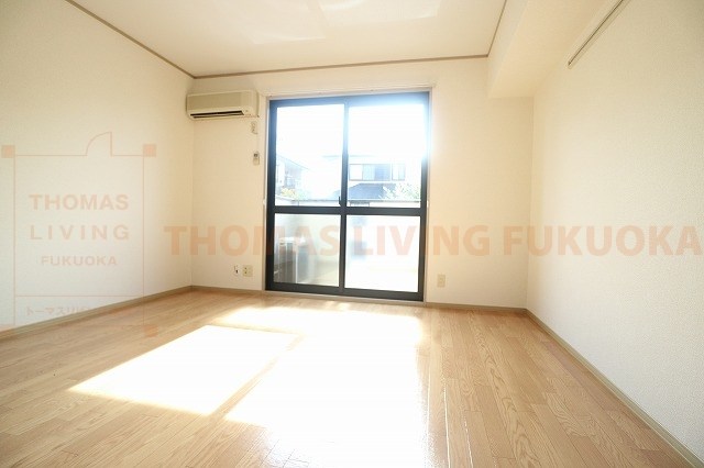 居室・リビング　※別号室参考写真