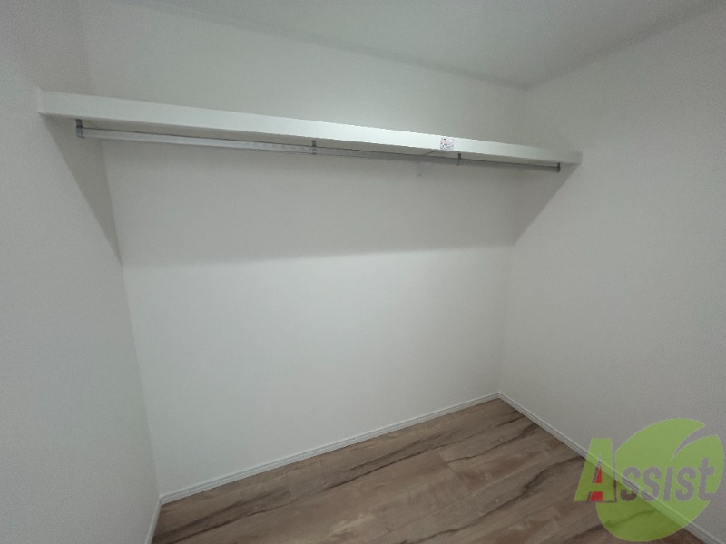 収納　収納はこちらのオープンクローゼットをお使いください。