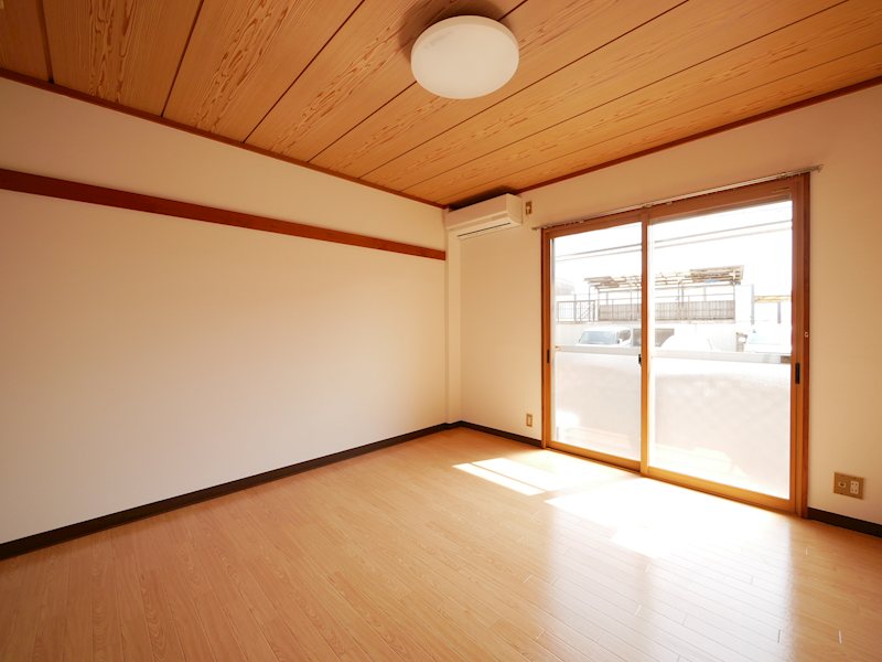 居室・リビング　洋室８帖