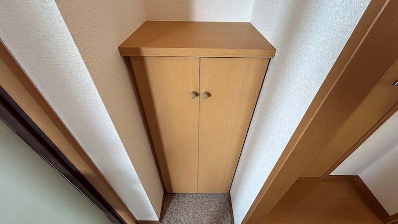 玄関　玄関にはシューズＢＯＸ備付けですっきり片付きます！