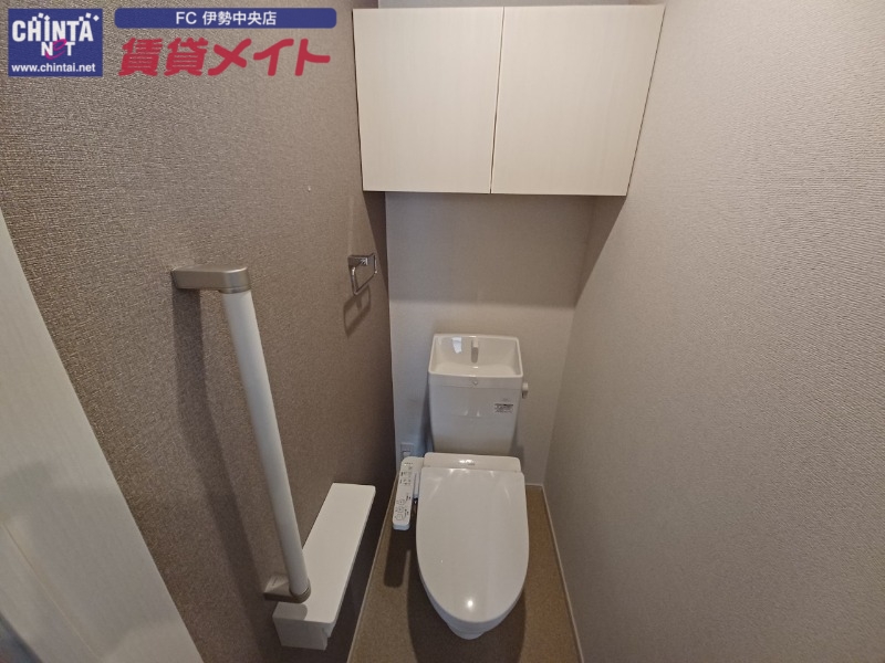 トイレ　同型参考写真