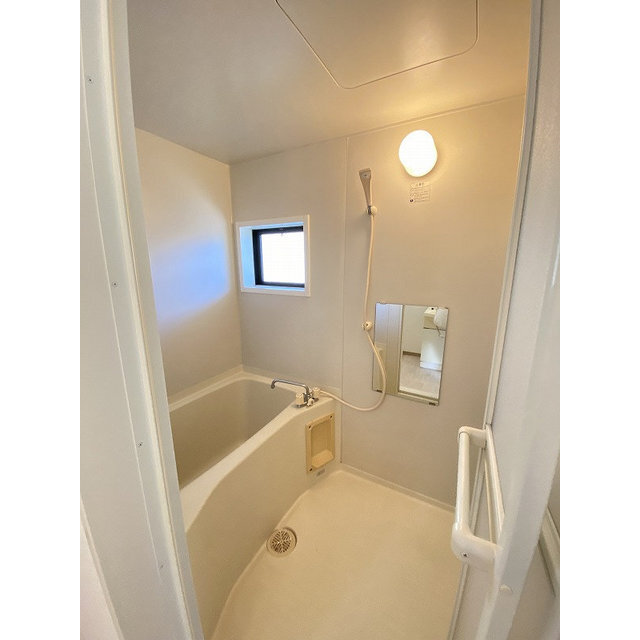 バス・シャワールーム　写真は他室使用