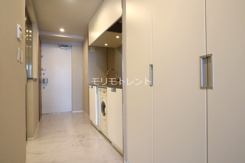 玄関　室内参考写真（６Ｆ－Ｃタイプ）