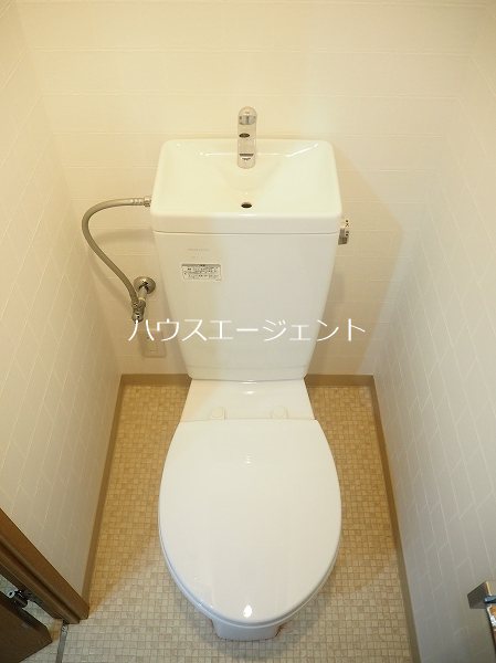 トイレ　清潔感のあるトイレ。※参考画像