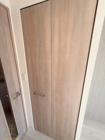 収納　プレサンス四天王寺前夕陽ヶ丘　凛宮