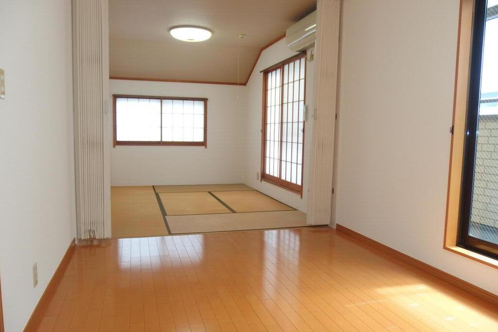 南水元貸一戸建ての居間写真
