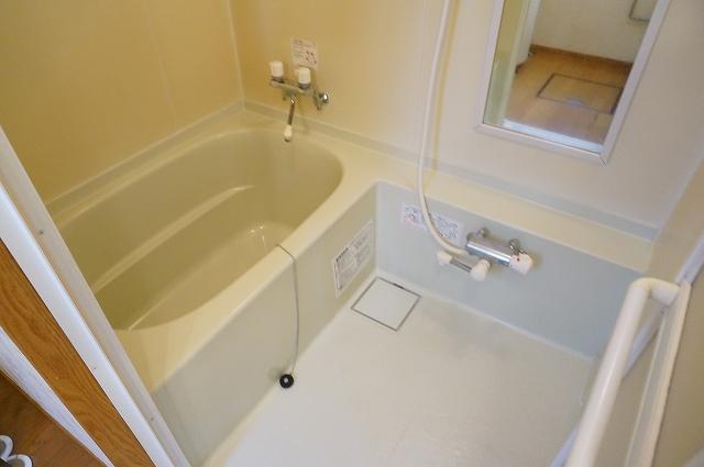 バス・シャワールーム　浴室