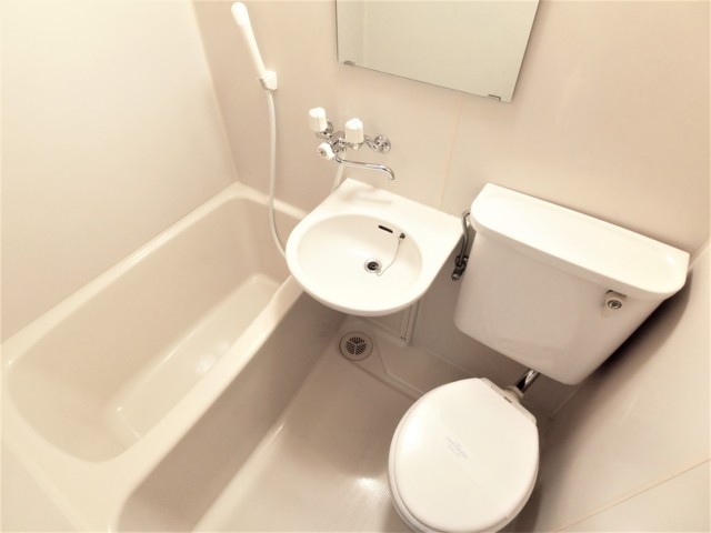 バス・シャワールーム　お掃除らくらくユニットバス！