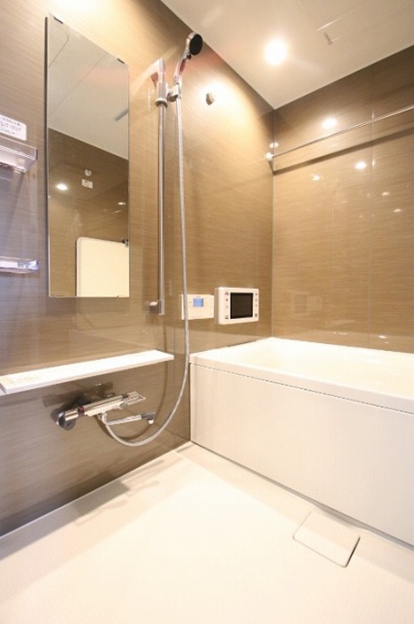 バス・シャワールーム　浴室