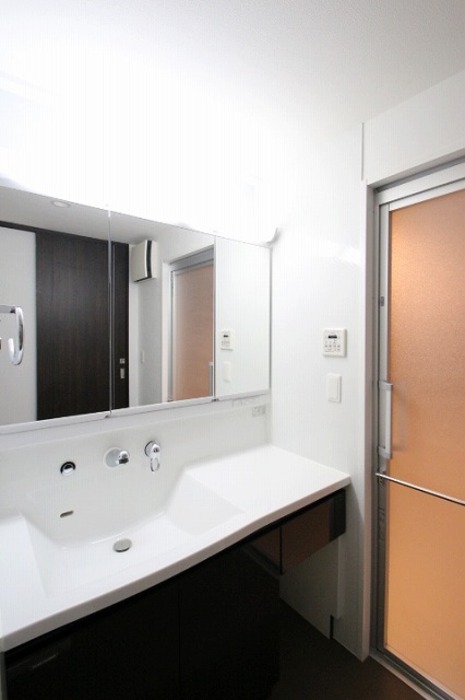 洗面設備　洗面化粧台