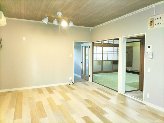 八幡東貸戸建住宅の内装写真