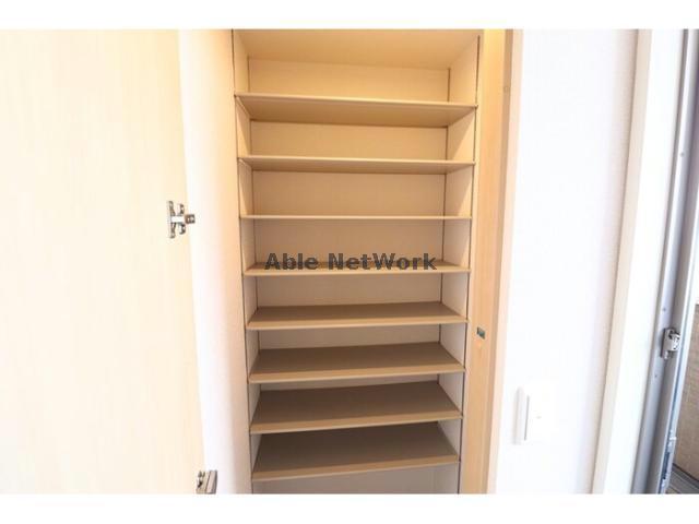 玄関　シューズクローク