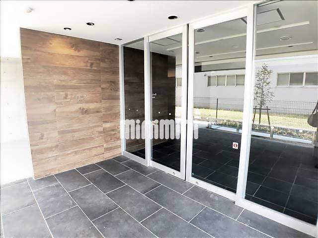 エントランス　自動ドアになっています