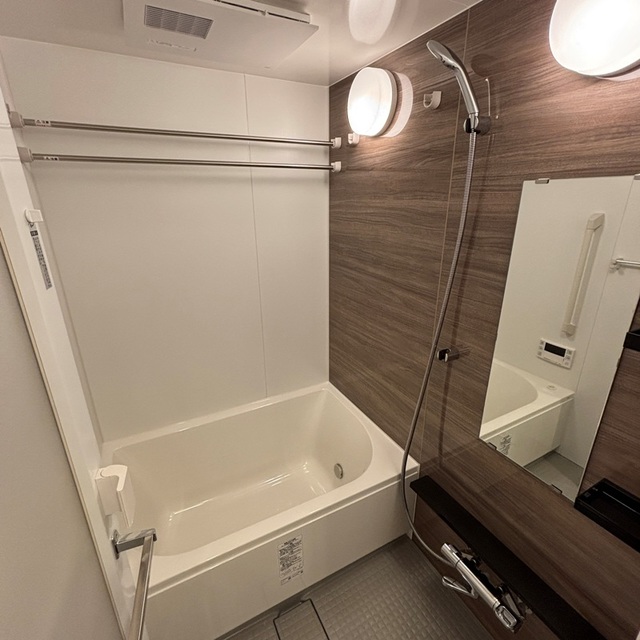 バス・シャワールーム　※写真は同タイプ住戸です。