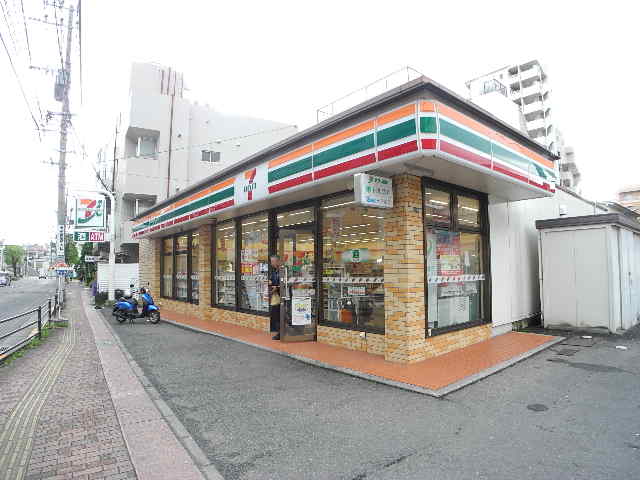 コンビニ　セブンイレブン 長崎岩川町店（コンビニ）まで335m