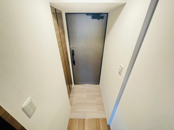 玄関　※別部屋の写真です